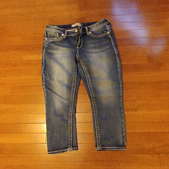 Seven Blue Jean capris - Picture 4 of 4